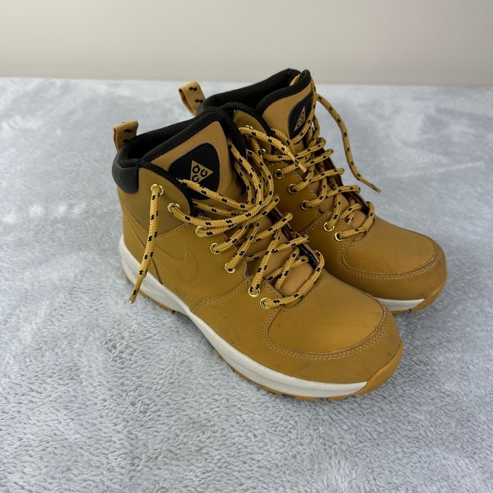Nike ACG Sz 4.5Y US/4 UK/36.5 EU Manoa Leather Boots (GS) Haystack 472648-700